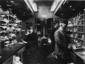 Inside the postal compartment (”Rolling post offices”), 1904.